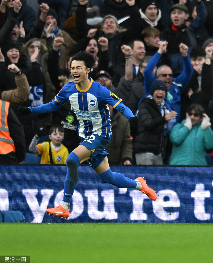 雷竞技官方网站关于赛地聚焦：足总杯集结日热度飙升，皇家社会手感冰凉，信心回归，更衣室氛围转暖的信息