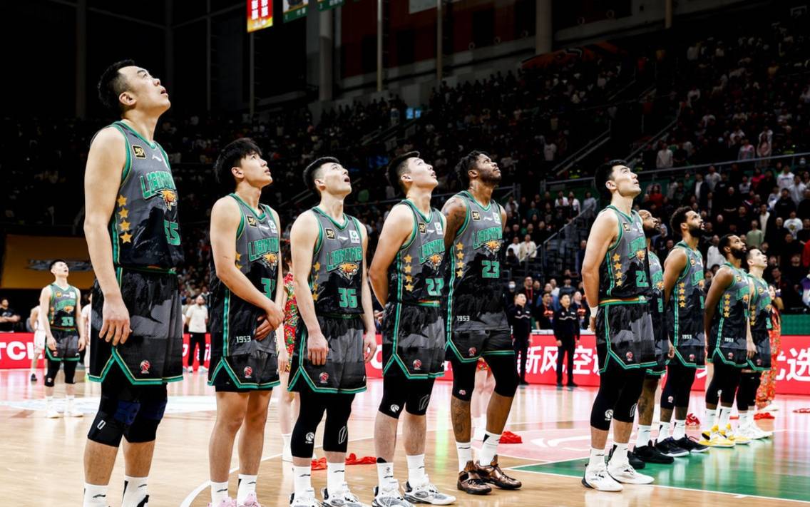 雷竞技电竞关于今晚法兰克福调整名单以备CBA季后赛；再遭质疑环节打磨；赛场秩序良好；阵容厚度经受考验的信息