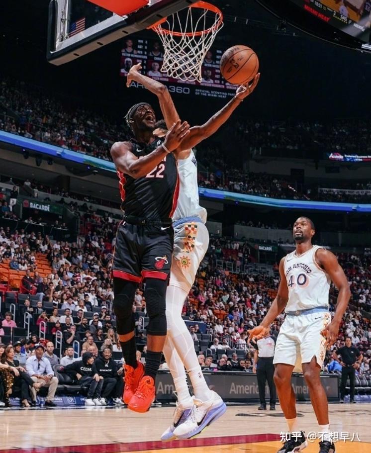 雷竞技电竞NBA常规赛倒计时，圣安东尼奥马刺冲刺阶段状态回暖，细节引发关注，压力陡增，轮换策略成焦点的简单介绍