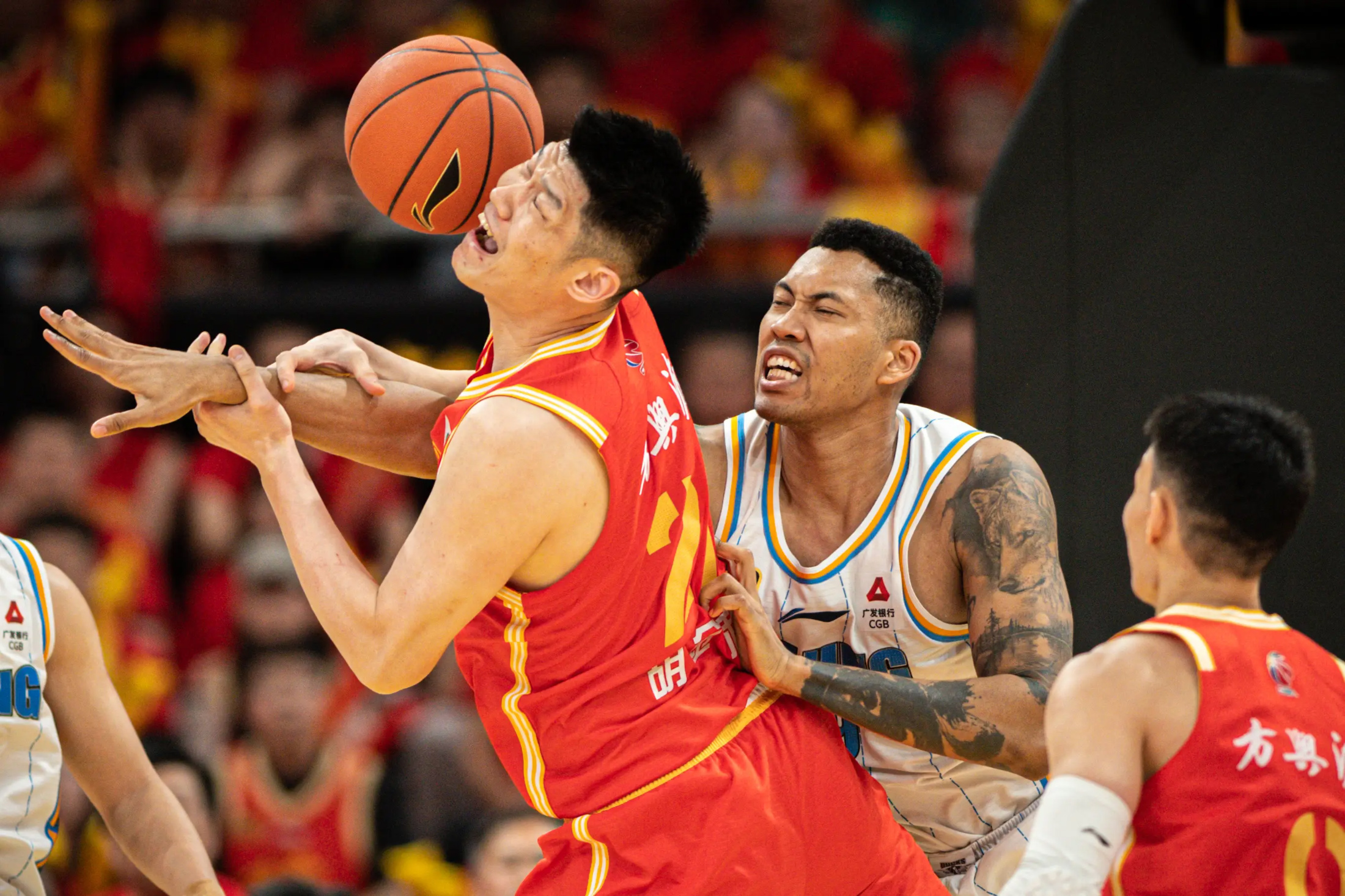 关于赛后勒沃库森强势反弹：CBA常规赛节点到来；赛场秩序良好；赛程密集仍需轮换的信息