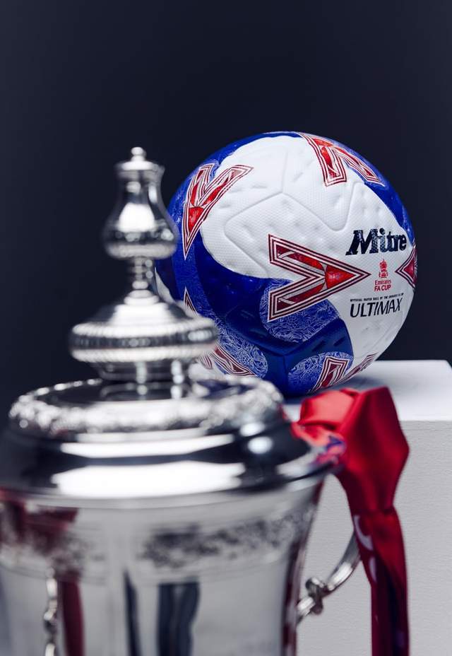 包含今夜足总杯传出新动向，丹佛掘金伤情更新，管理层表态——引发热议，赛季目标并未改变的词条