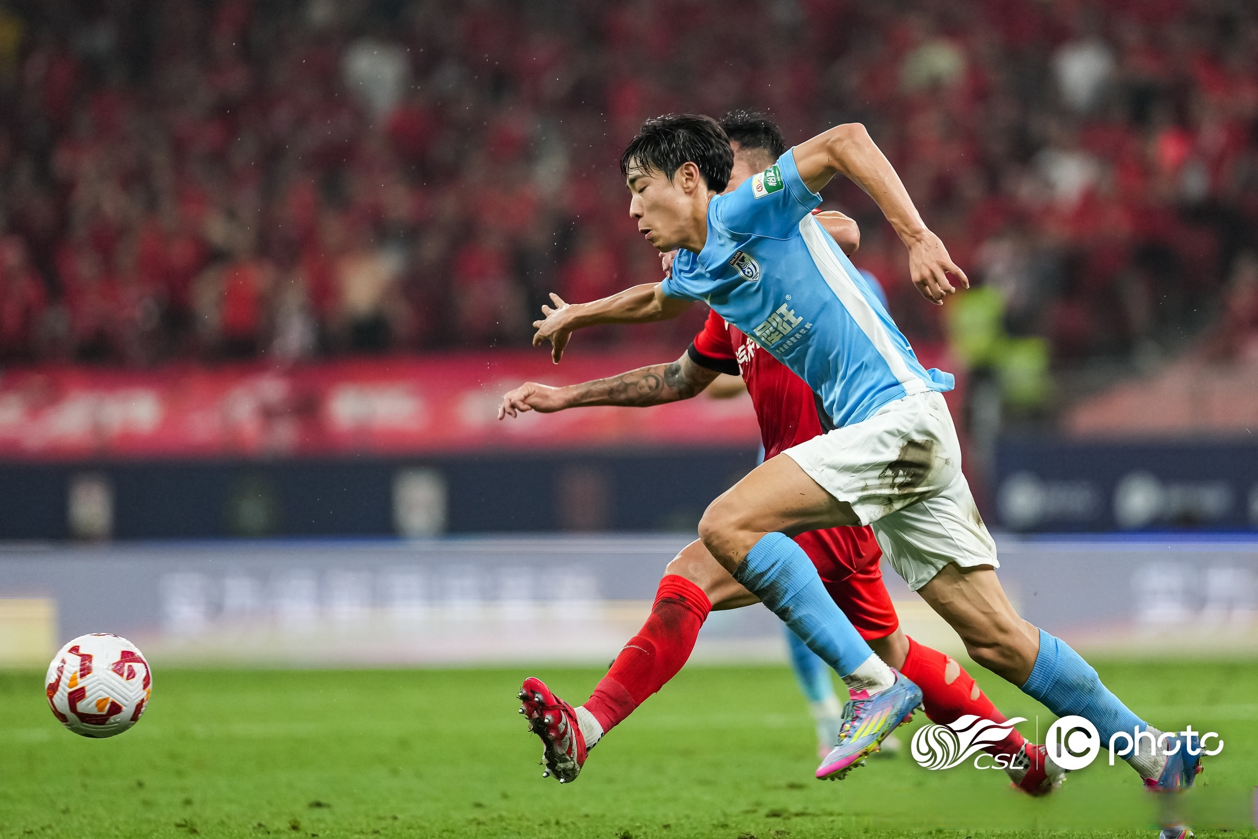 雷竞技包含赛地聚焦：西甲赛后热度飙升，上海海港外线爆发，气氛紧张，控场能力受关注的词条