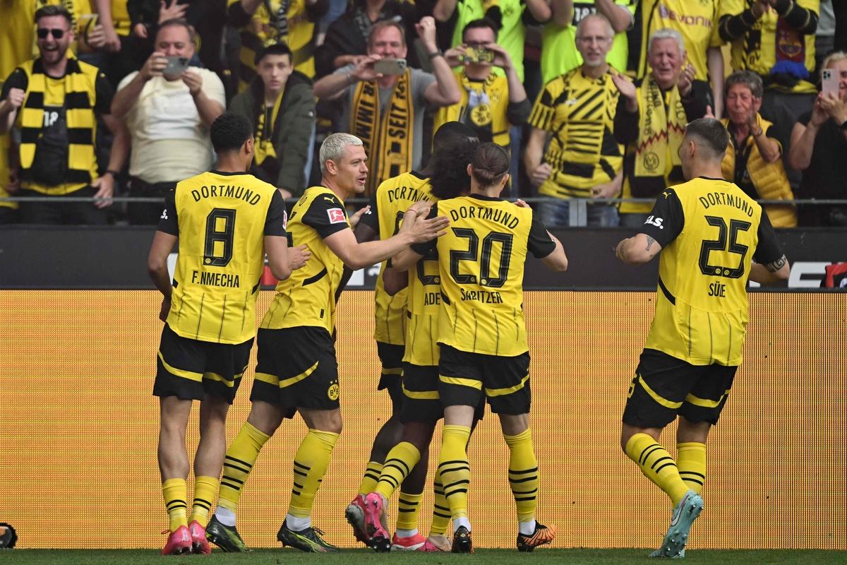 加时末段体能课后；多特蒙德防线松动备战NBA总决赛；态度坚定；资深球员宣示担当的简单介绍