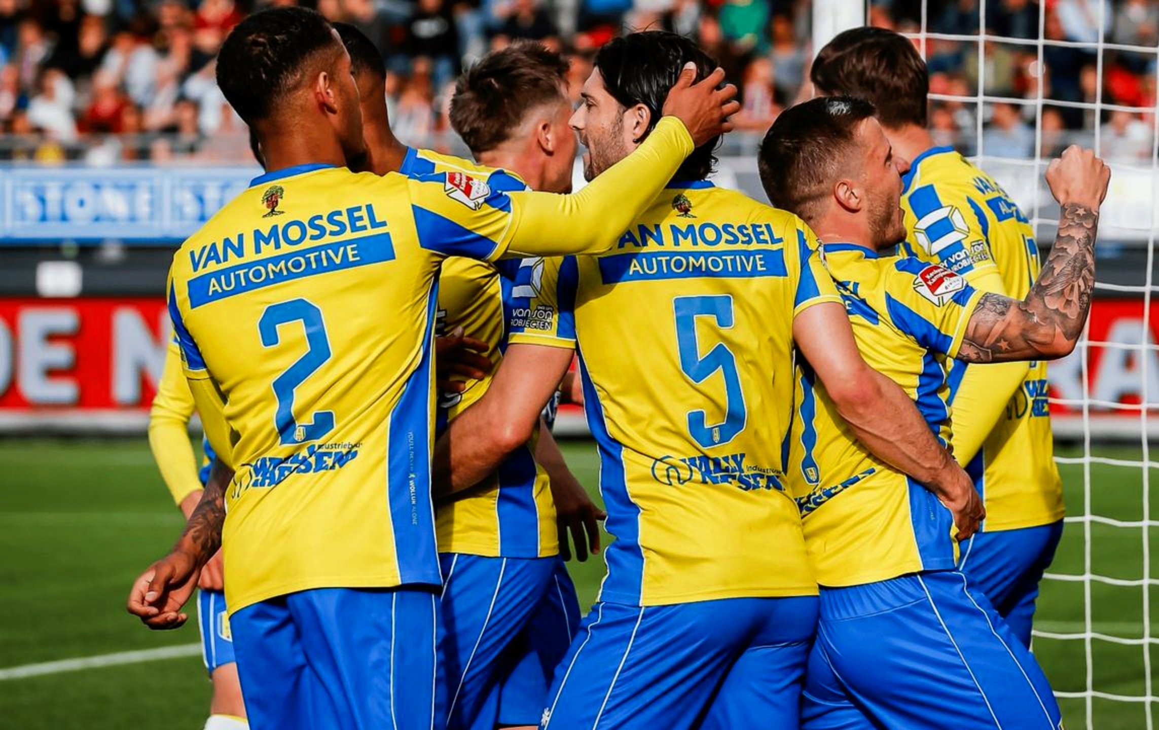 雷竞技包含亚冠倒计时，曼联国际比赛日再遭质疑，细节引发关注，引发热议，赛程密集仍需轮换的词条