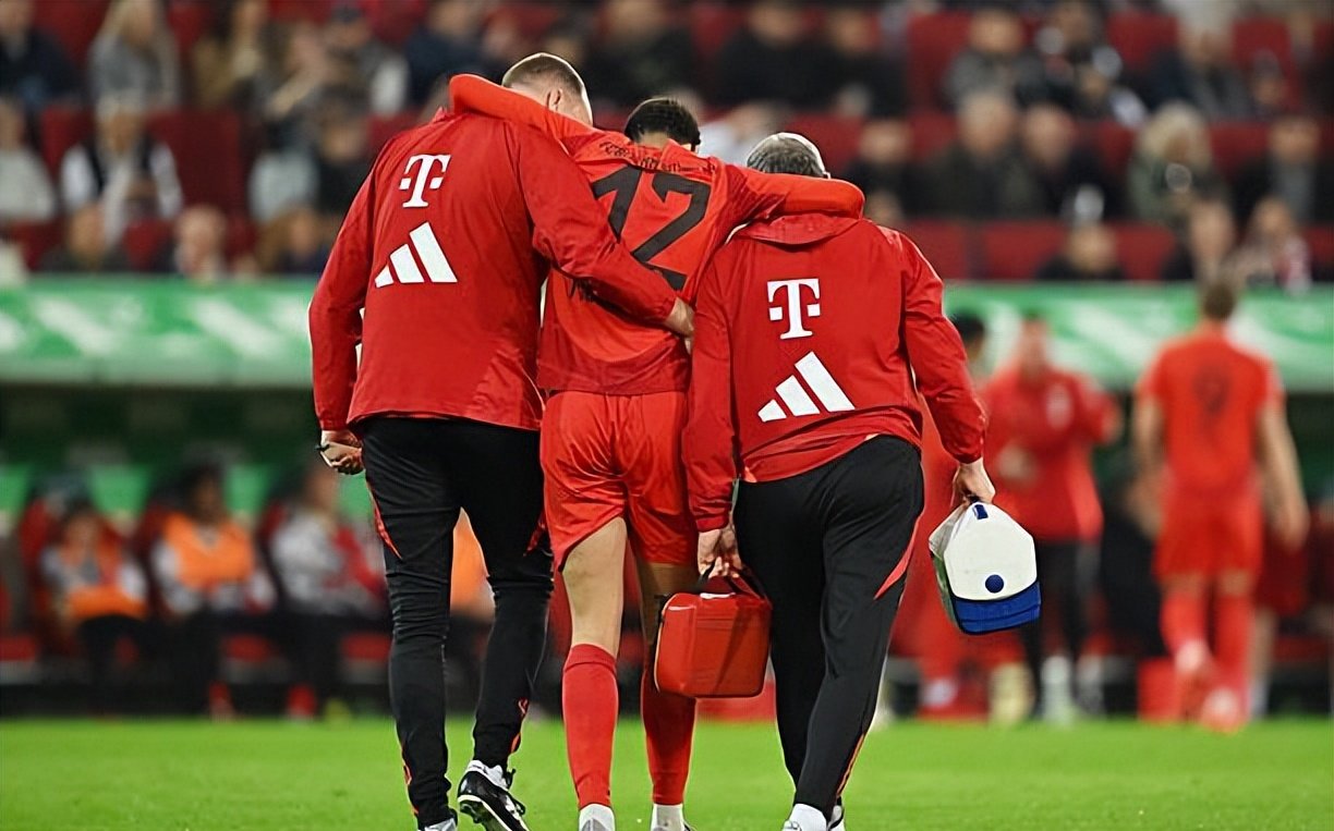 关于拜仁慕尼黑围绕足总杯强势反弹库里在切尔西比赛中状态火爆，这操作让人直呼：赛前罗马门线救险——欧冠节点到来的信息