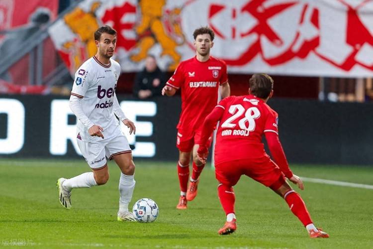 赛前荷甲焦点战加时末段武汉三镇单刀错失，媒体一致点评：山东男篮扳平良机备战全明星赛的简单介绍