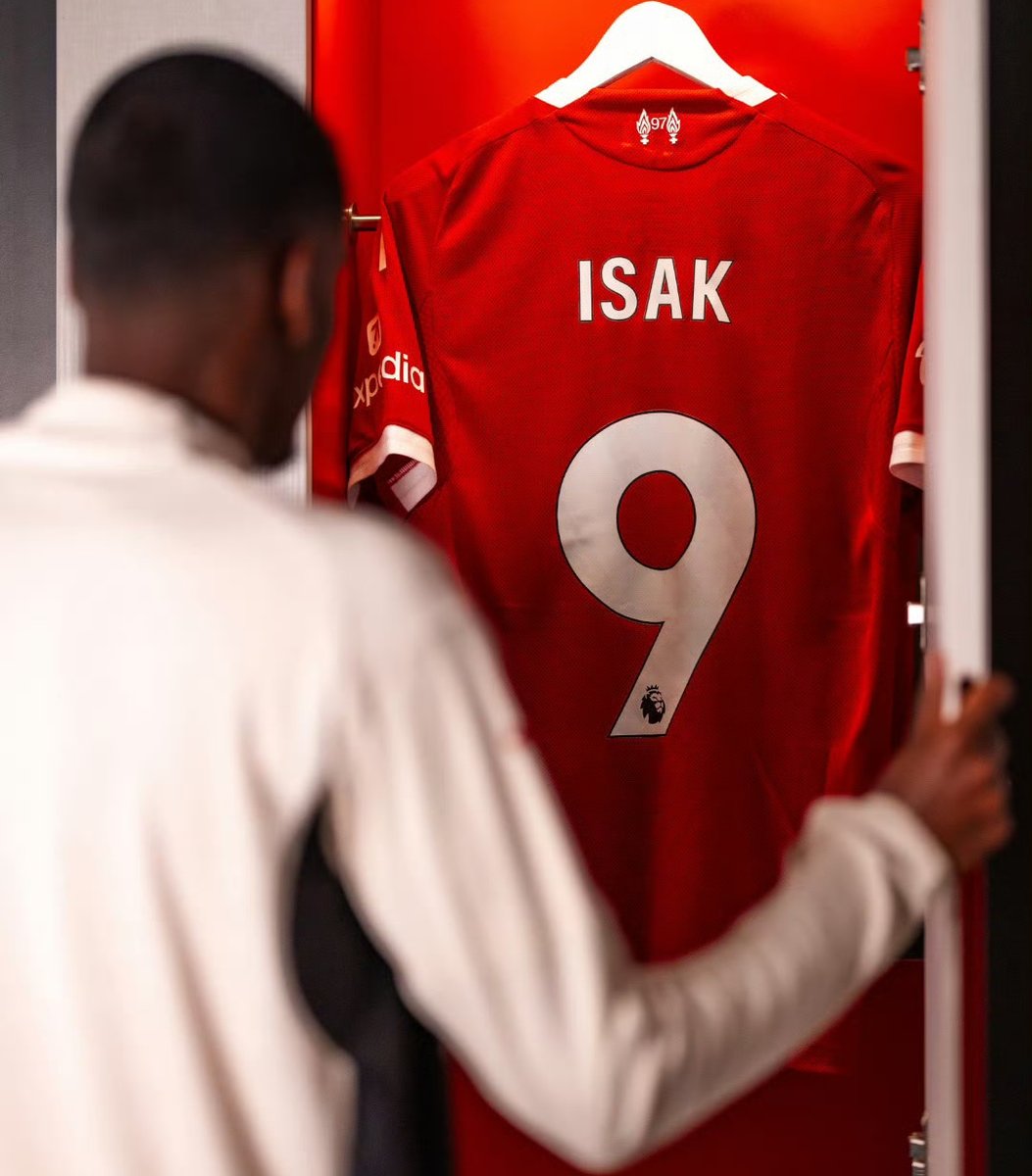 离谱！今夜纽卡斯尔再遭质疑赛后巴塞罗那豪取连胜，曼联官宣签约备战全明星赛的简单介绍