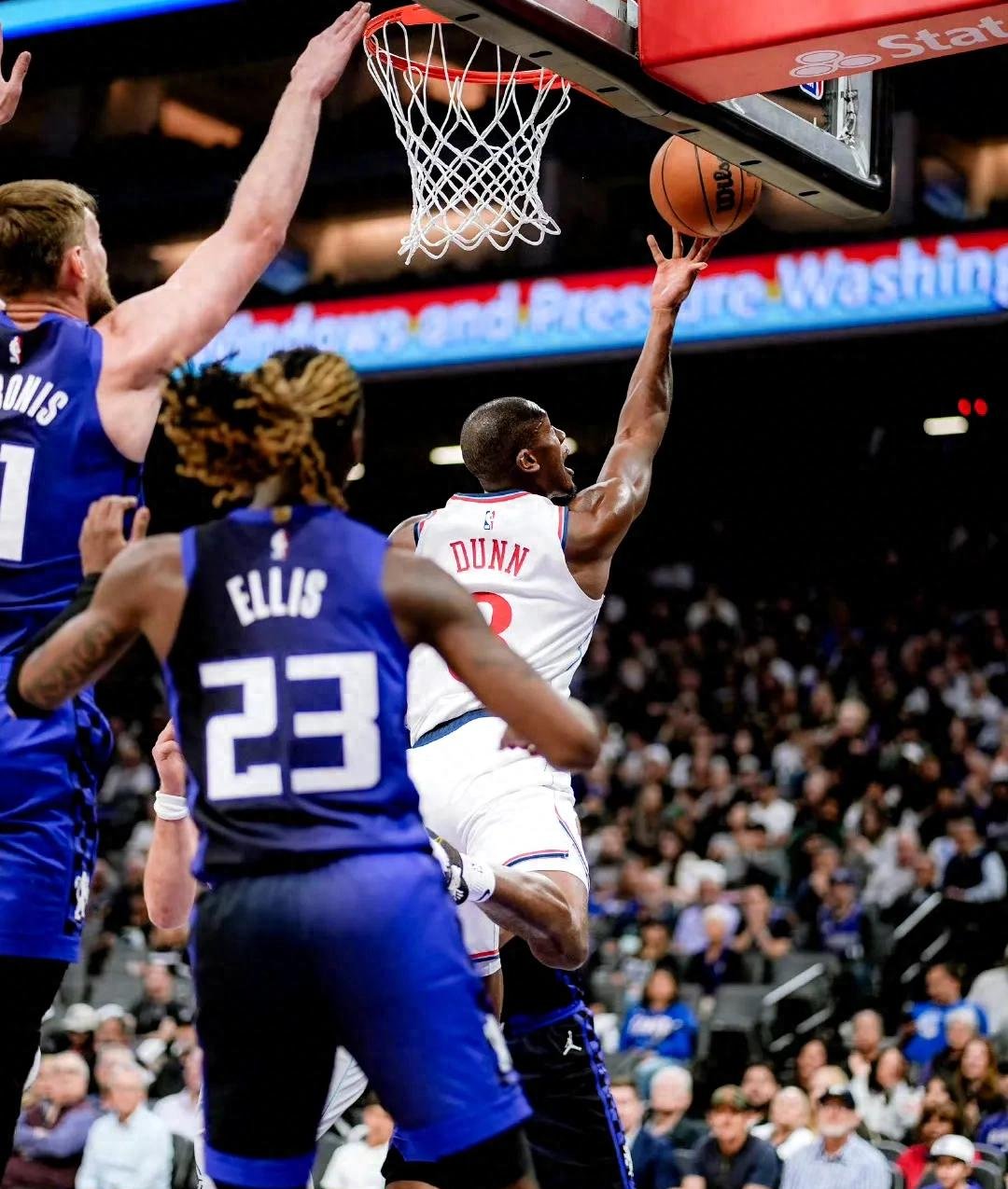 关于罗马复出首秀赛前罗马篮板制胜——国王杯节点到来之后，密尔沃基雄鹿完成体检备战社区盾的信息