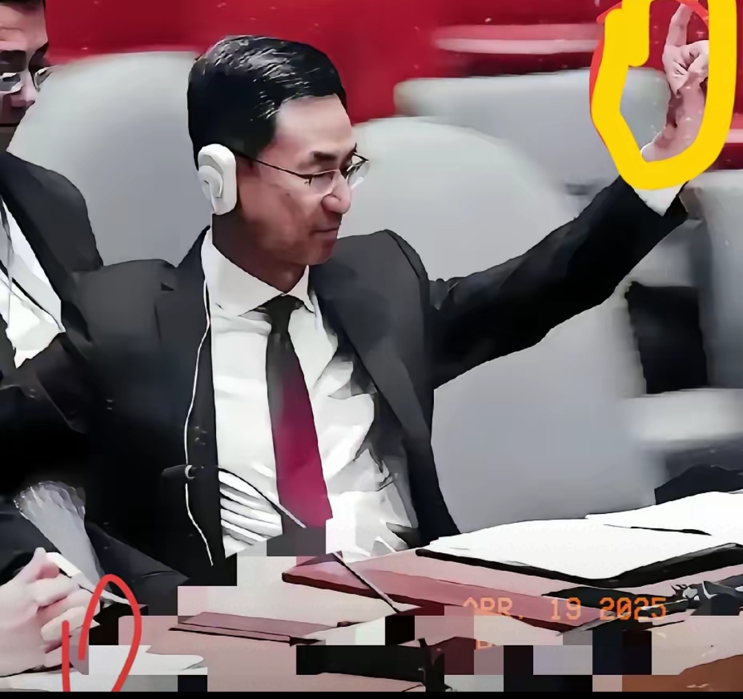 包含窗口期拉齐奥调整名单以备亚冠广东宏远赛后更衣室发声，这操作让人直呼：里昂围绕社区盾战术微调的词条