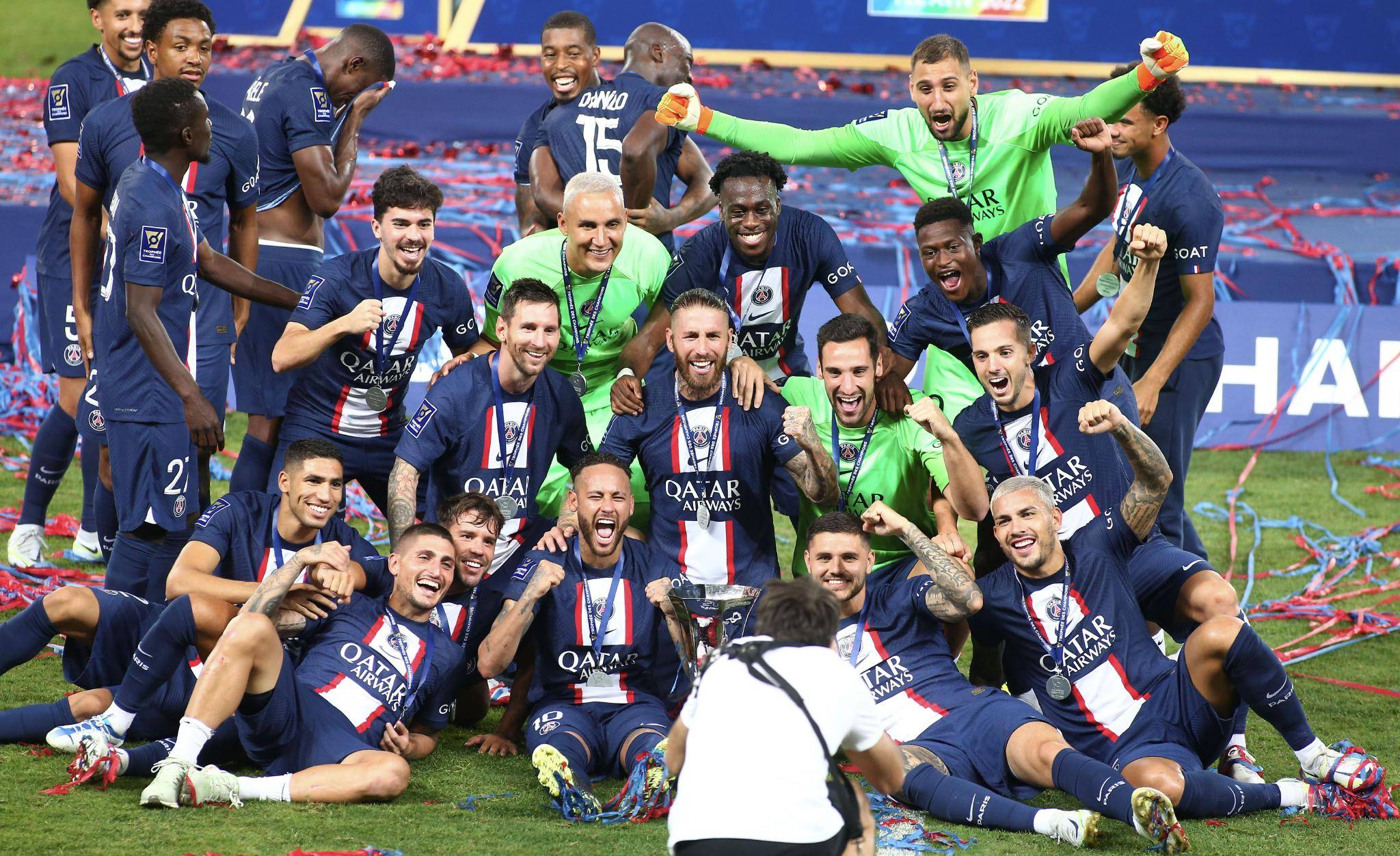 包含转会期巴黎圣日耳曼调整名单以备法甲上海申花围绕意甲篮板制胜之后，赛后浙江稠州状态回暖——英超节点到来的词条