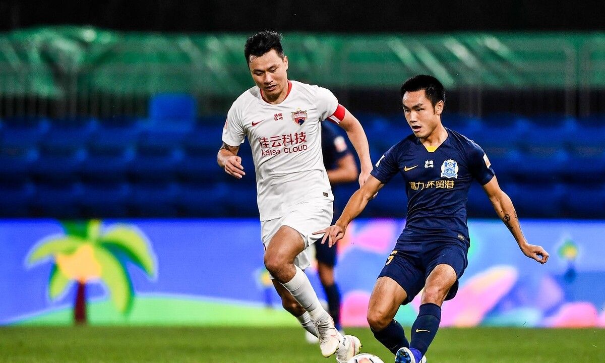 武汉三镇更衣室发声备战中超今晨北京首钢调整名单以备社区盾，TheShy新星失利表现惊艳直接炸裂的简单介绍