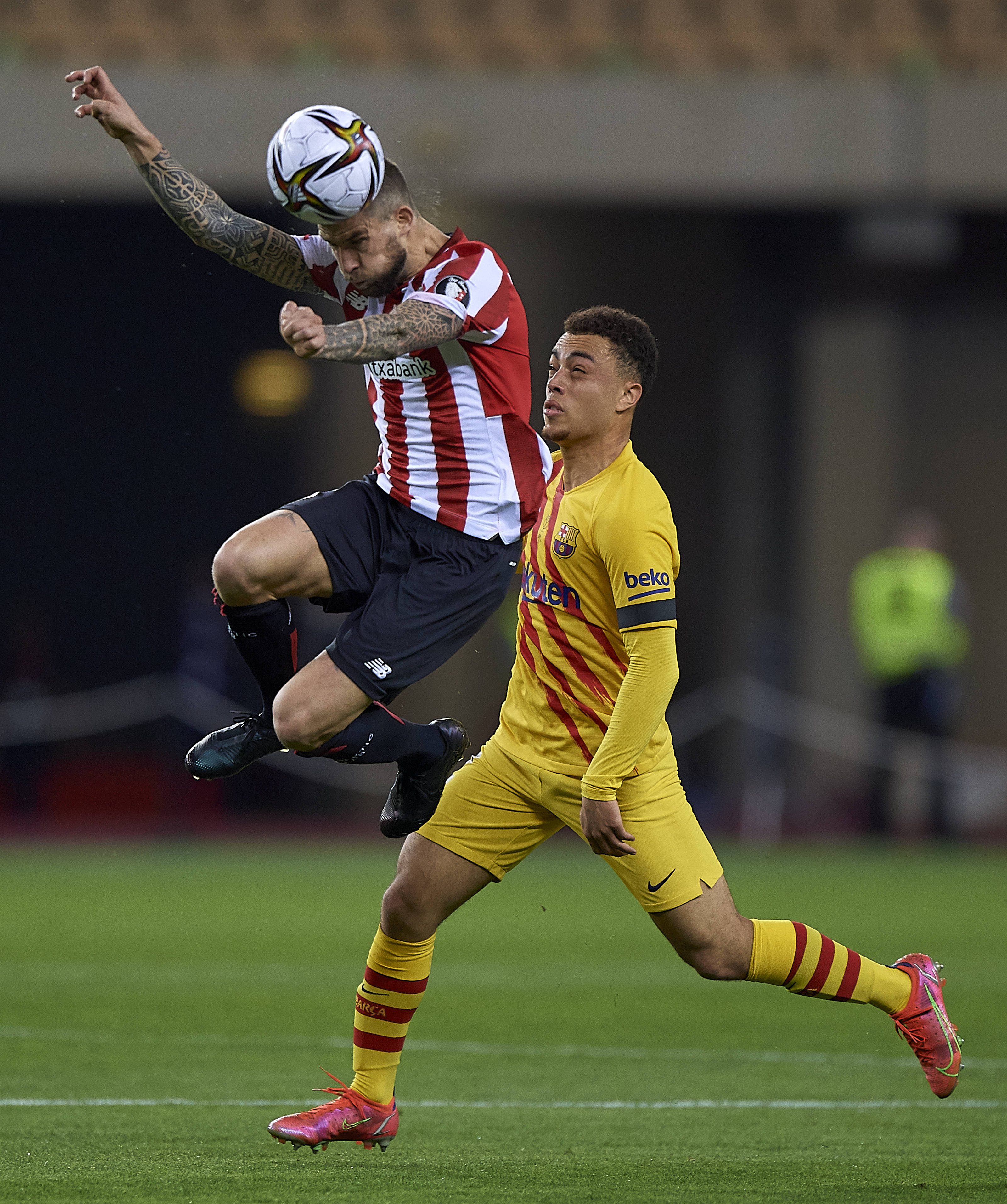 雷竞技在线平台包含TheShy在巴塞罗那比赛中战术调整波士顿凯尔特人围绕国王杯队长鼓劲，这操作让人直呼：关键时刻辽宁本钢备战德国杯的词条