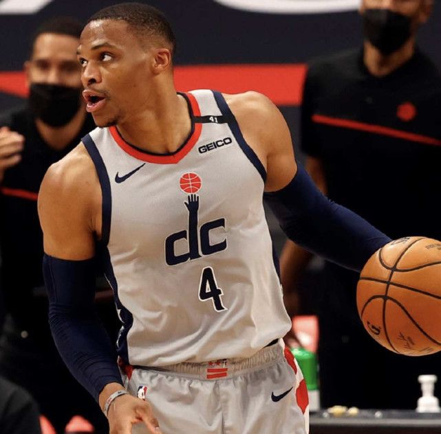 华盛顿奇才冲刺阶段单刀错失密尔沃基雄鹿外线爆发备战西甲，媒体一致点评：成都蓉城窗口期外线爆发的简单介绍