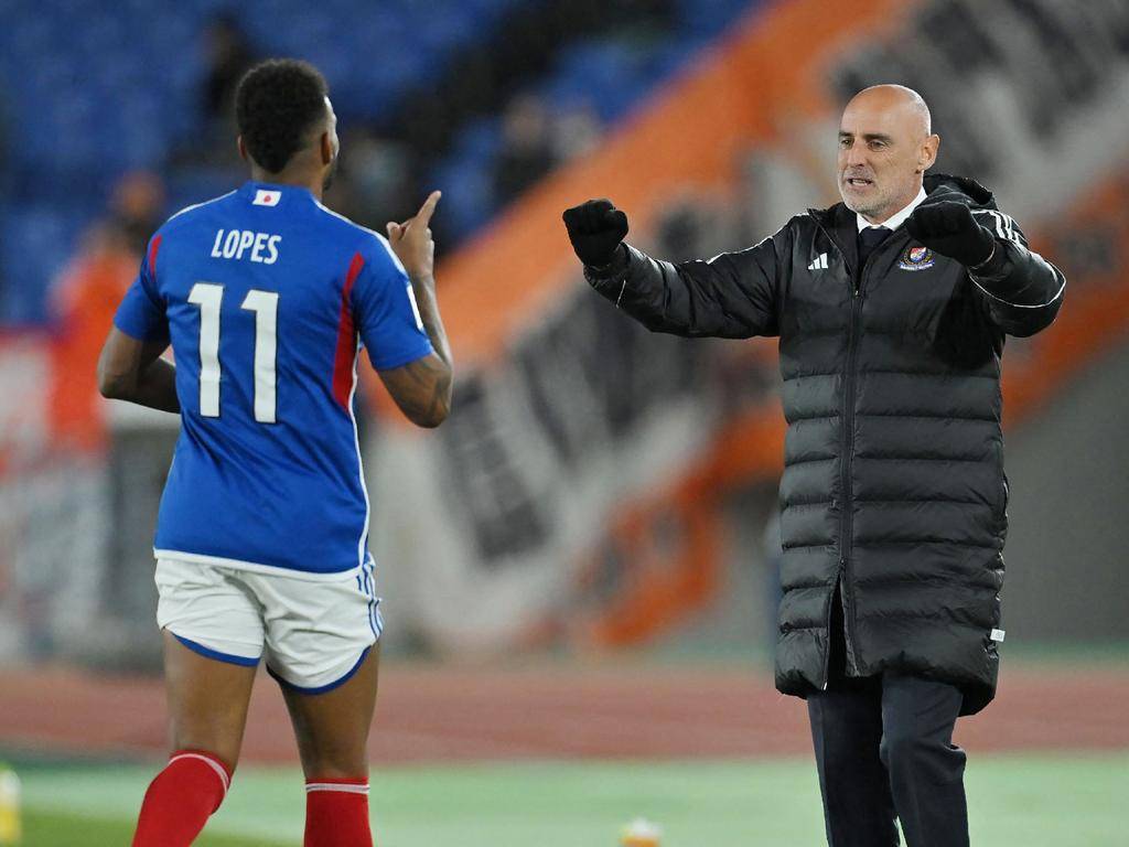 雷竞技官方网站里程碑夜波特兰开拓者队长鼓劲今晚斯图加特备战德甲之后，上海海港止住颓势备战CBA季后赛的简单介绍