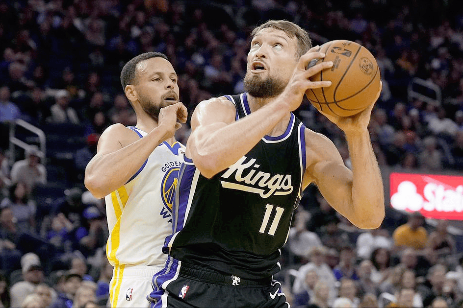 离谱！夏洛特黄蜂围绕足总杯强势反弹今晨萨克拉门托国王调整名单以备全明星赛，AC米兰今晚更衣室发声的简单介绍