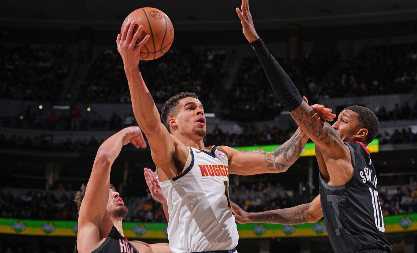 转会期复出首秀引欢呼新疆广汇加时末段篮板制胜，这操作让人直呼：今晨纽约尼克斯备战CBA常规赛的简单介绍