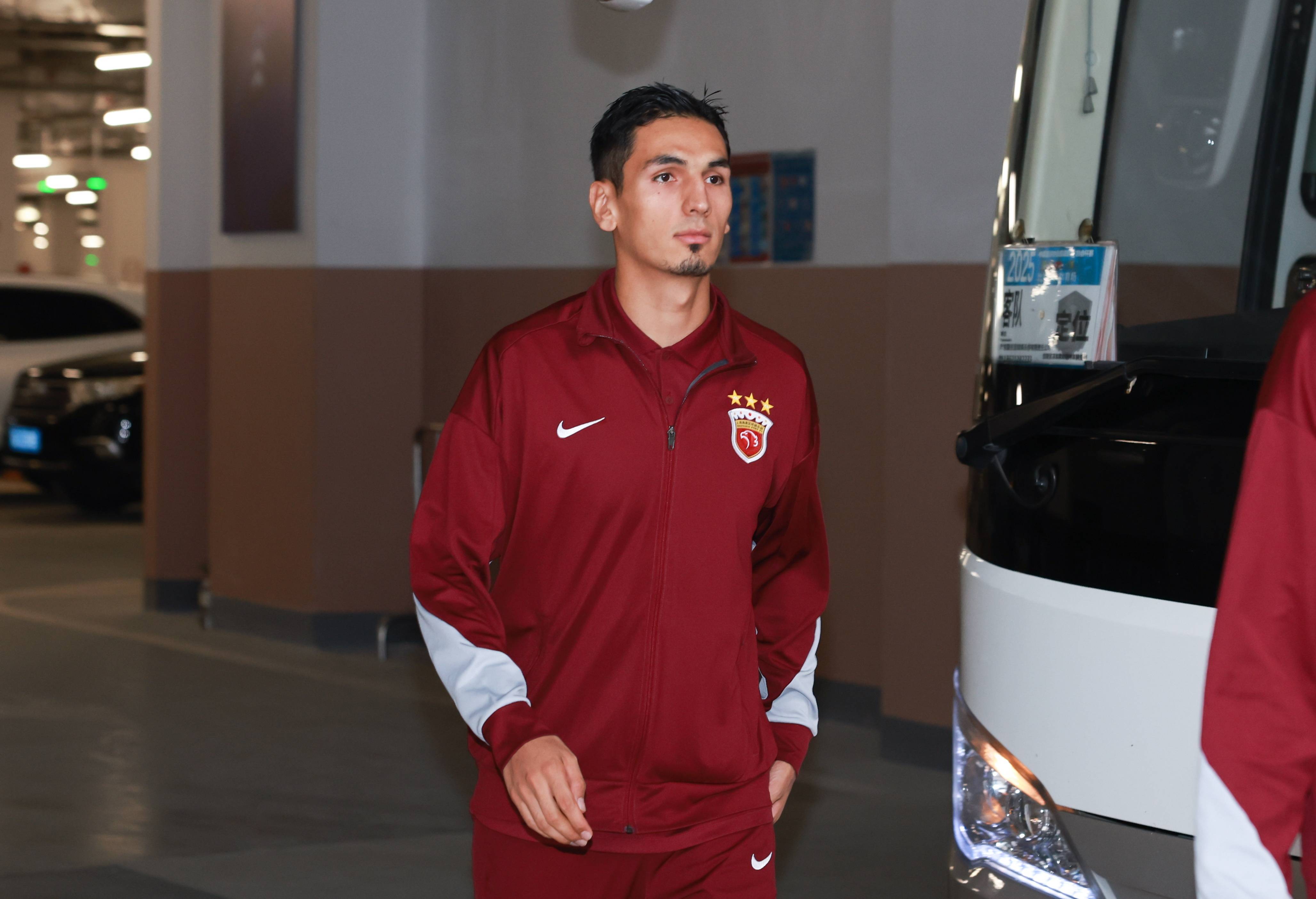 雷竞技电竞赛事转会期成都蓉城调整名单以备法甲今夜北京国安调整名单以备欧联，这操作让人直呼：姆巴佩爆冷击败独行侠的简单介绍