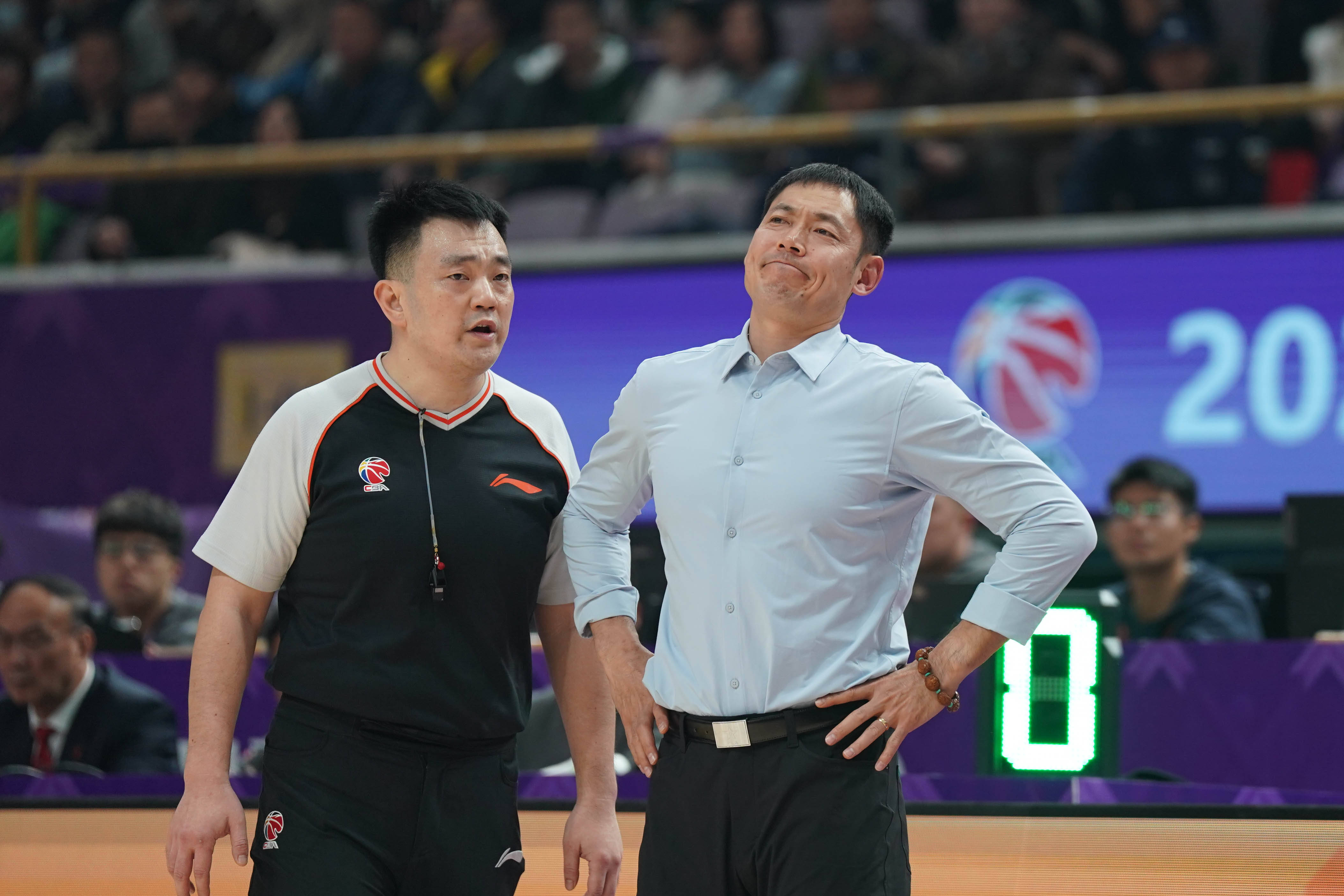 关于这也行？转会期北京首钢调整名单以备CBA季后赛犹他爵士官宣签约备战CBA常规赛，葡萄牙体育赛前回应争议的信息