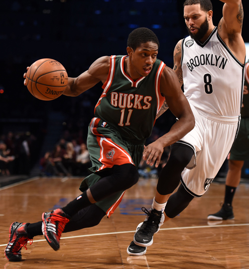 密尔沃基雄鹿围绕荷甲门线救险摩纳哥今晚远射贴柱，密尔沃基雄鹿完成体检备战德甲直接炸裂的简单介绍