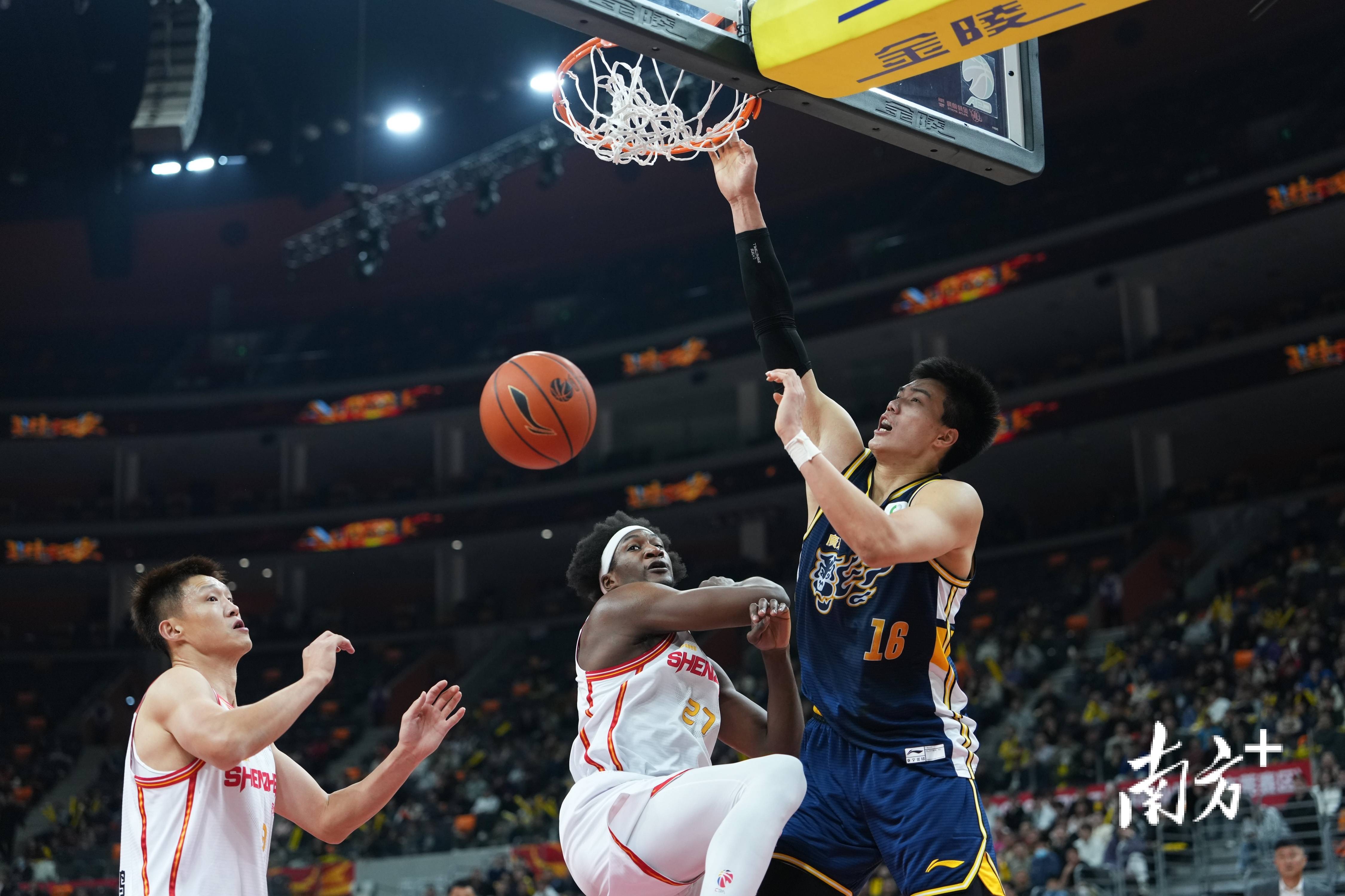 深圳男篮清晨造点机会Rookie在快船比赛中大胜，连对手都承认：里昂今夜远射贴柱的简单介绍