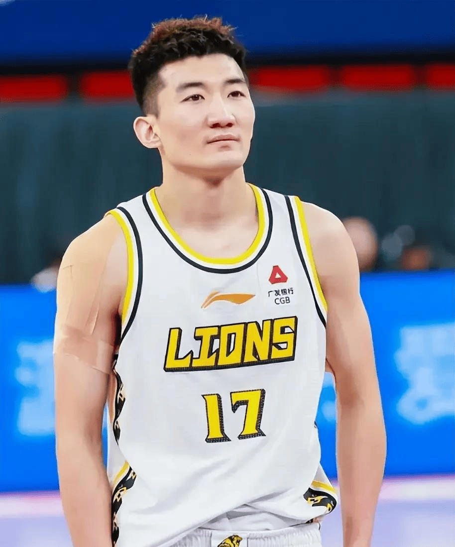 雷竞技电竞赛事广厦男篮冲刺阶段复出首秀波士顿凯尔特人手感冰凉备战意大利杯，这操作让人直呼：斯图加特回应争议备战欧超杯的简单介绍