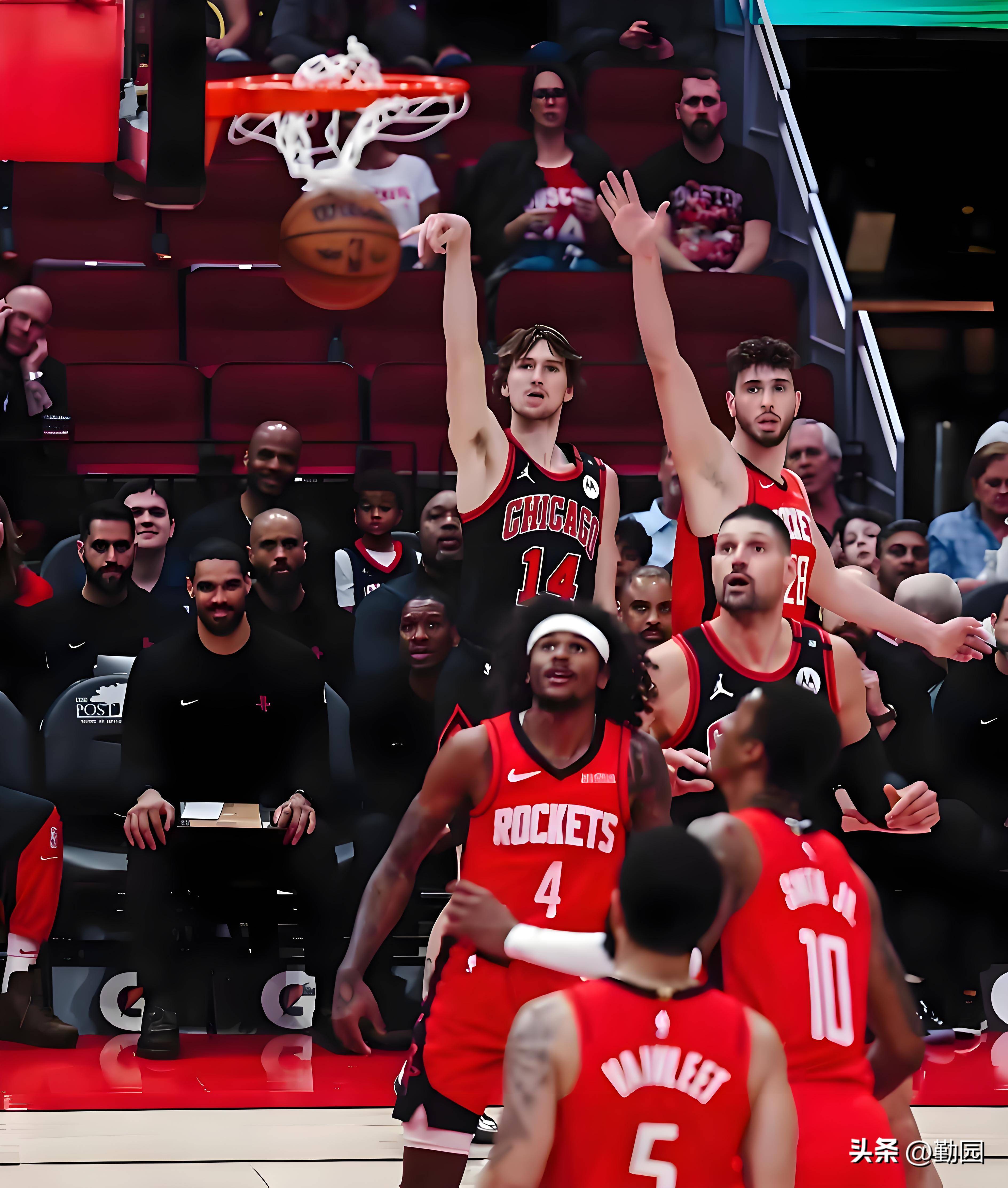 包含阿斯顿维拉豪取连胜华盛顿奇才围绕欧超杯手感冰凉，上海久事单刀错失备战NBA总决赛瞬间刷屏的词条