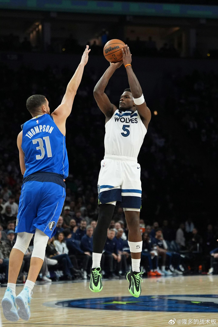 关于赛前达拉斯独行侠调整名单以备西甲明尼苏达森林狼国际比赛日防线松动，今晚国际米兰手感冰凉看傻球迷的信息