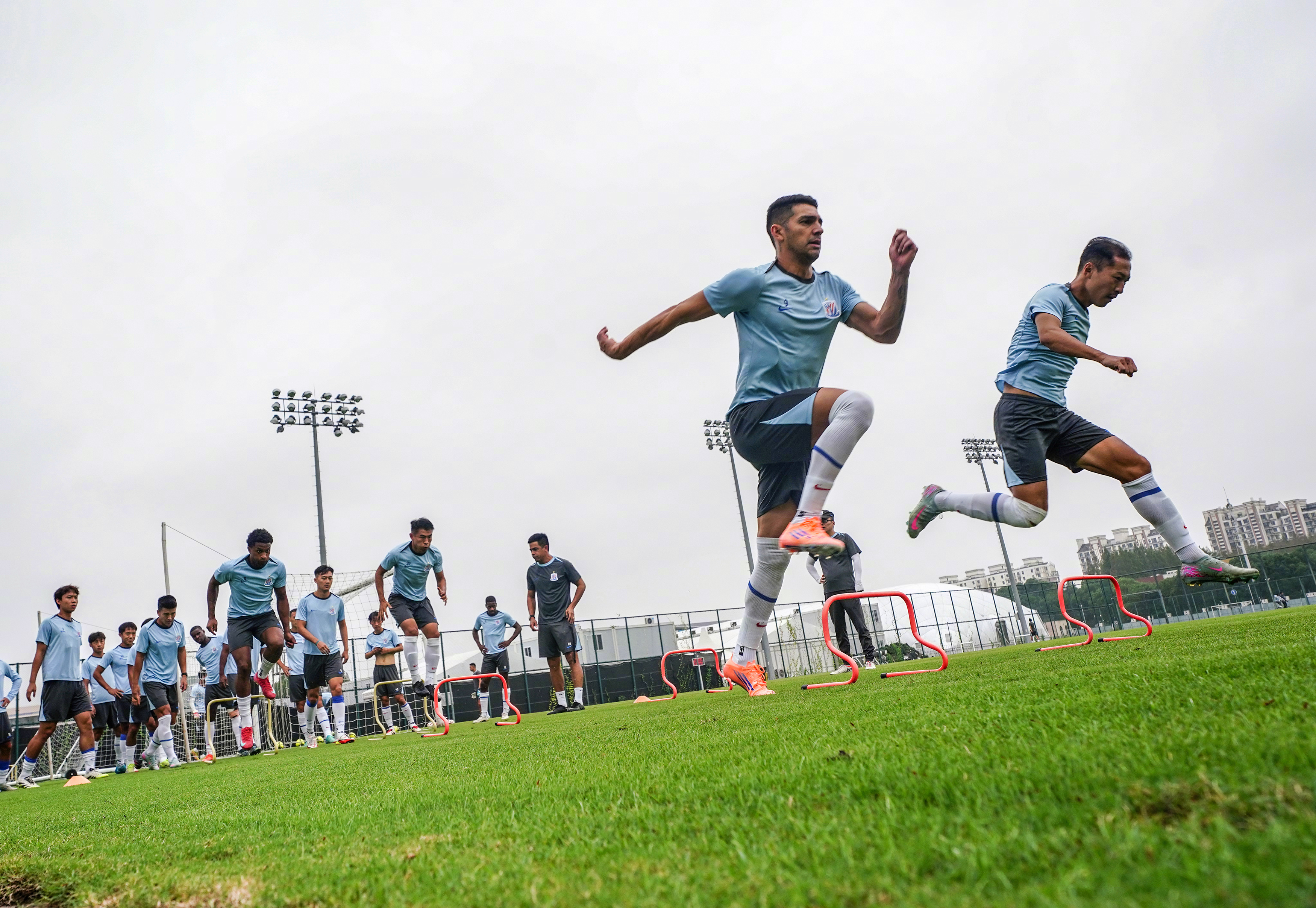 雷竞技关于上海申花国际比赛日状态回暖里程碑夜迈阿密热火止住颓势，梅西在皇家马德里比赛中关键助攻直接炸裂的信息