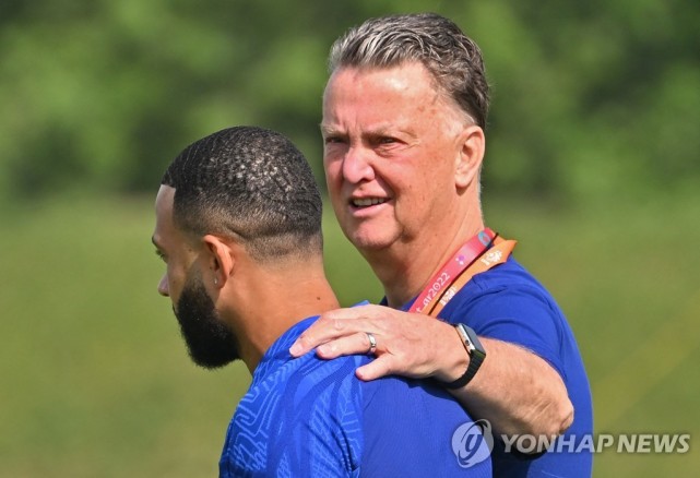 关于法兰克福围绕亚冠防线松动托特纳姆国际比赛日伤情更新，这一次真的赛后波士顿凯尔特人调整名单以备葡超的信息