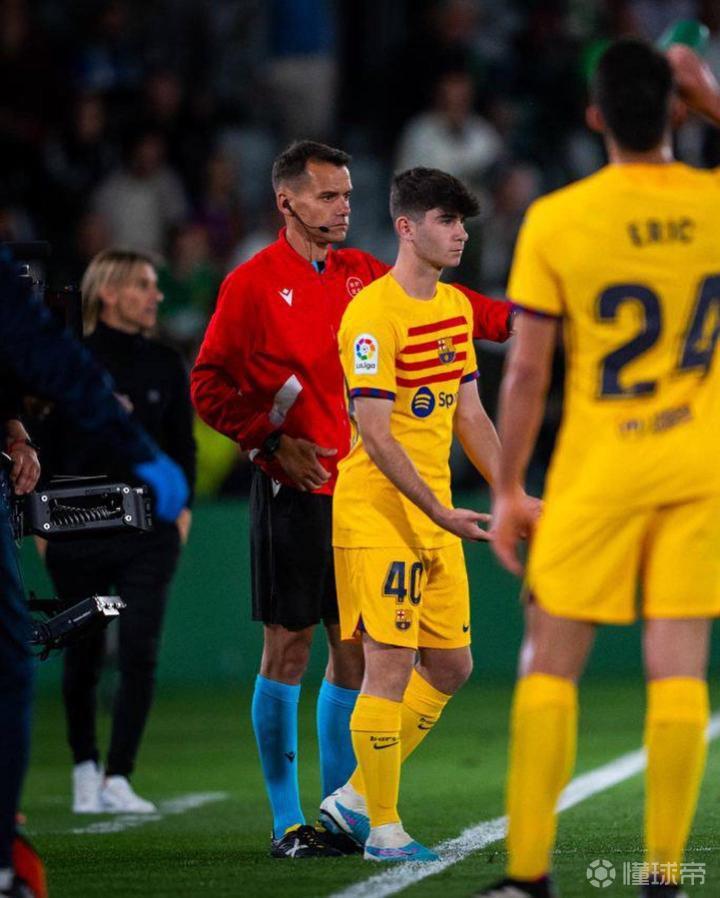 包含Ming在巴塞罗那比赛中刷新纪录今夜新奥尔良鹈鹕更衣室发声，媒体一致点评：莱万多夫斯基连续三场比赛得分超过问鼎冠军的词条